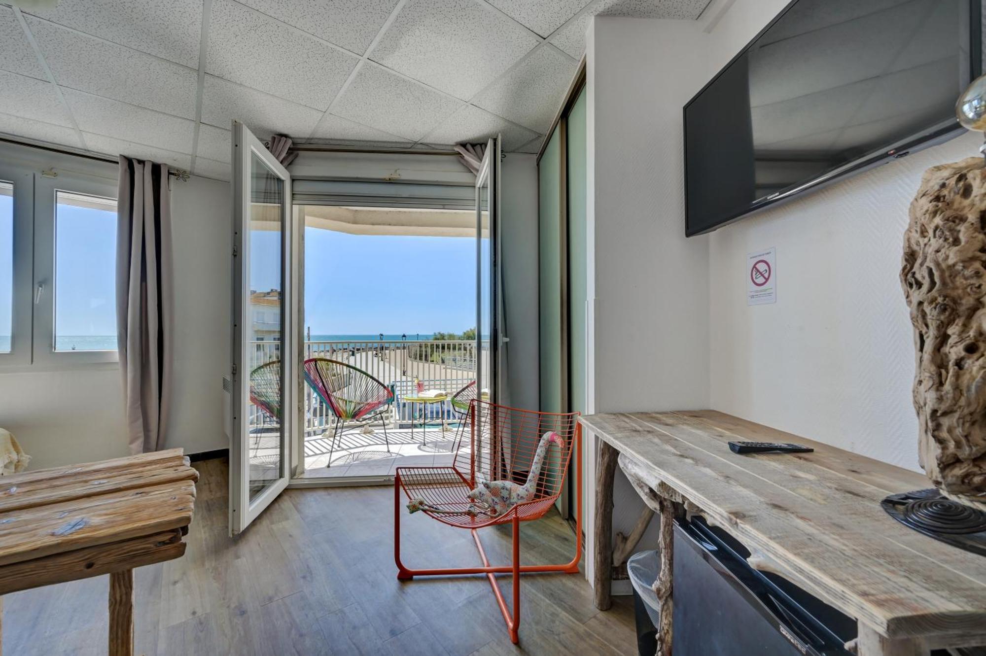 Hotel Camille 2*