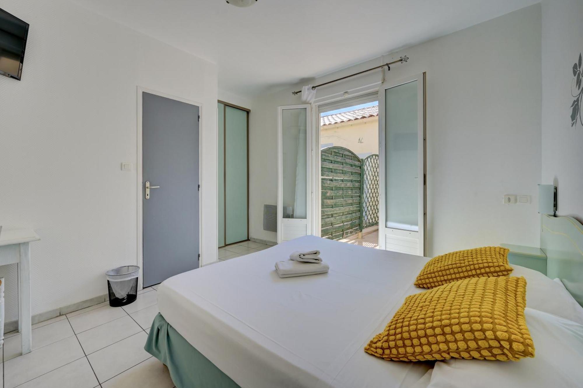 Hotel Camille 2*