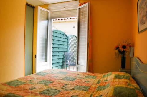Camille Hotel